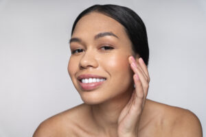 Mature skin: characteristics, mature skin care, and complete anti-aging skincare routine in 2025